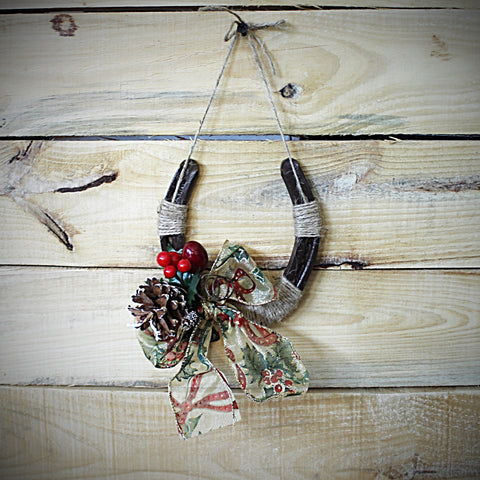 Christmas Holiday Horseshoe Decor with Bells - Back Home Country Acres