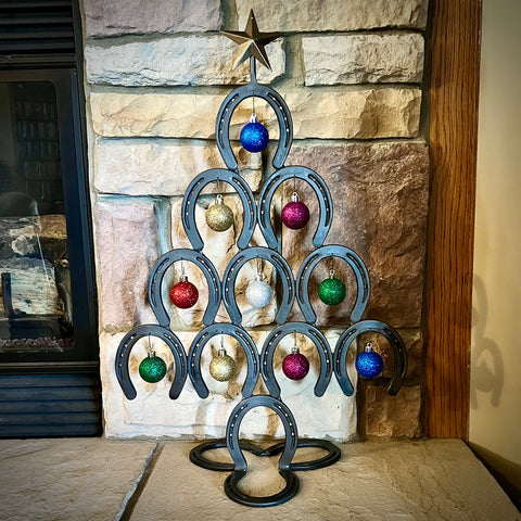 Christmas Holiday Horseshoe Decor with Bells – Back Home Country Acres